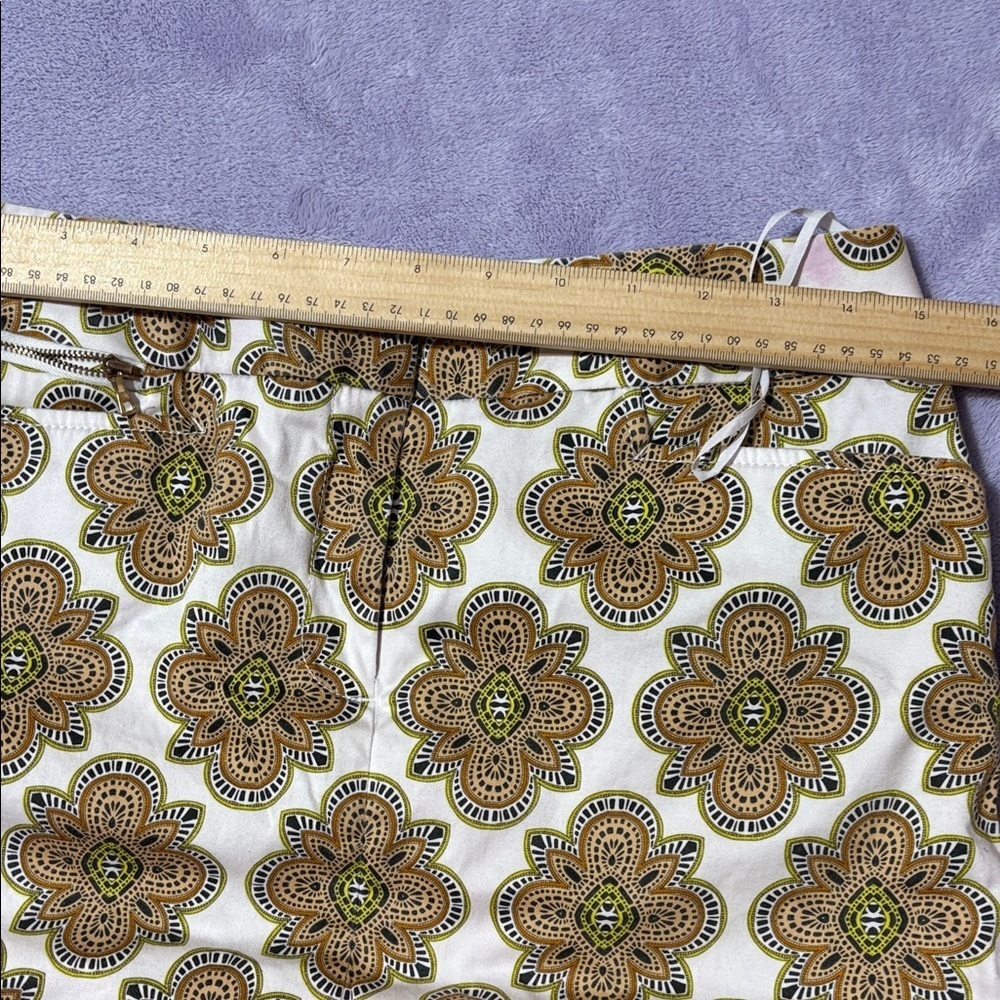 Jones New York Signature Size 6 Pencil Skirt – White Brown Medallion Print READ - Picture 8 of 13